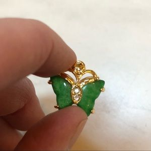 Jed butterfly pendant